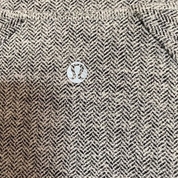 Lululemon zip jacket 8 - Picture 3 of 4